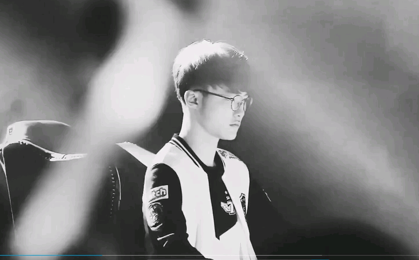 【前瞻】2025LPL春季赛 RNG vs LNG，Tarzan能帮LNG创造奇迹吗？